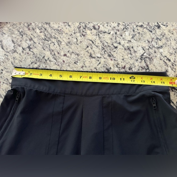 Athleta Chelsea Cargo, size 10 worn a few times . Excellent like new condition. - Picture 8 of 10